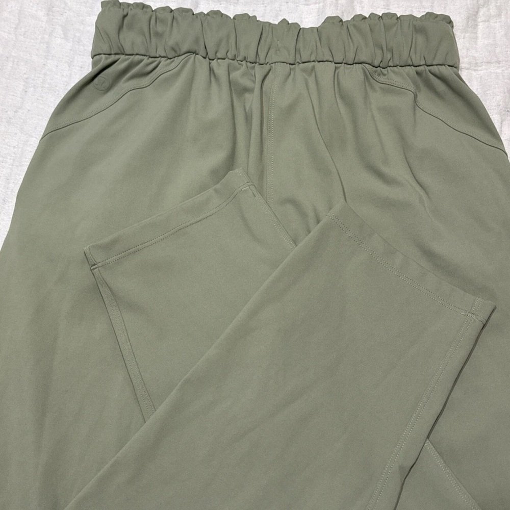 Lululemon Keep Moving High Rise Full Length Pant
Rosemary Green - Picture 6 of 10